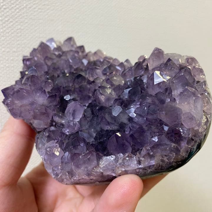 絶品☆濃紫の煌めき☆アメジストハート型❤︎クラスターパワーストーン原石水晶A621
