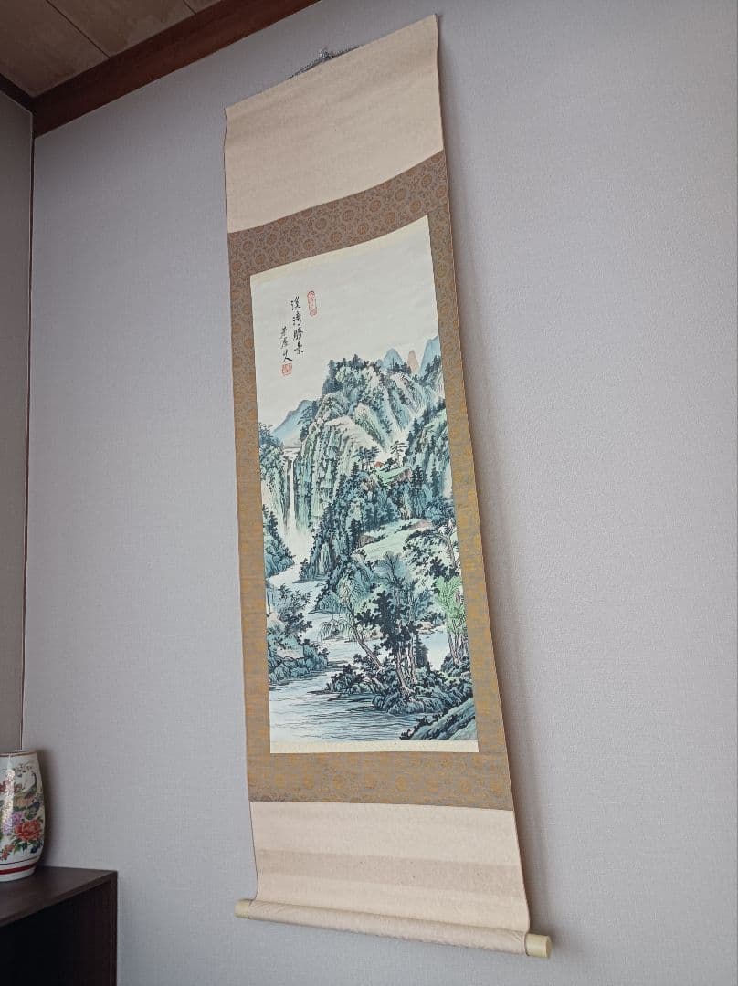 レア おもてなし 軸 絵 龍脈 金運 山水 滝 中国風水 美術 骨董 インテリア