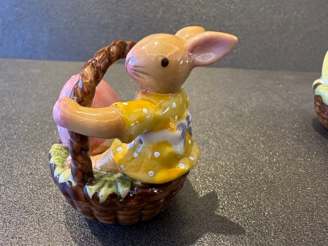 レア】ビレロイ&ボッホ うさぎ バスケット ピンク卵 置物 イースター
