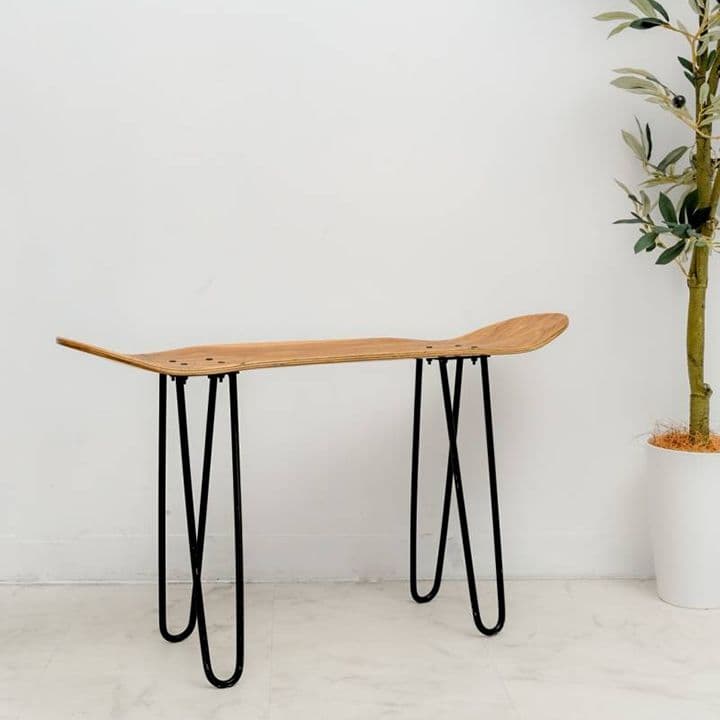 NY引越セールです　スケートボードチェア２セット