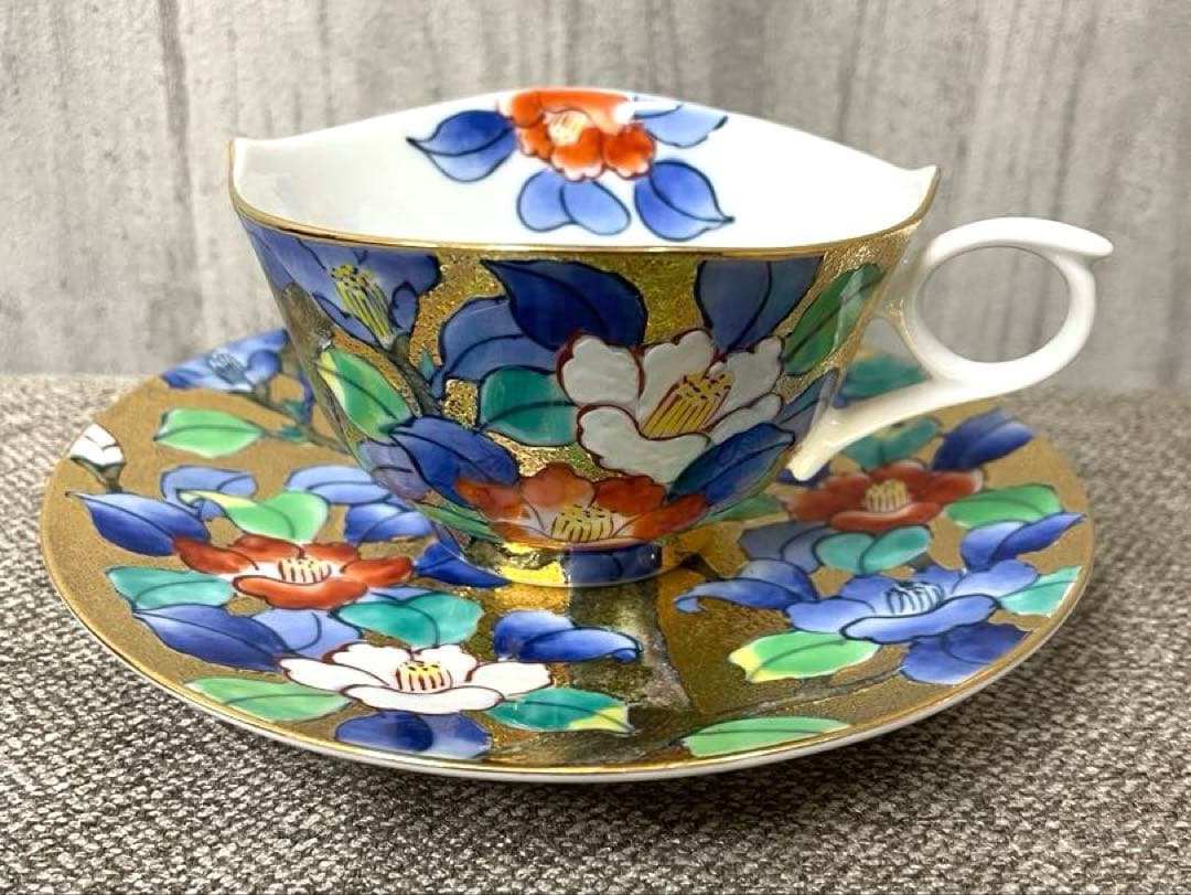 有田焼 金龍窯 江口天童作の金彩椿絵コーヒーカップ＆ソーサー - メルカリ