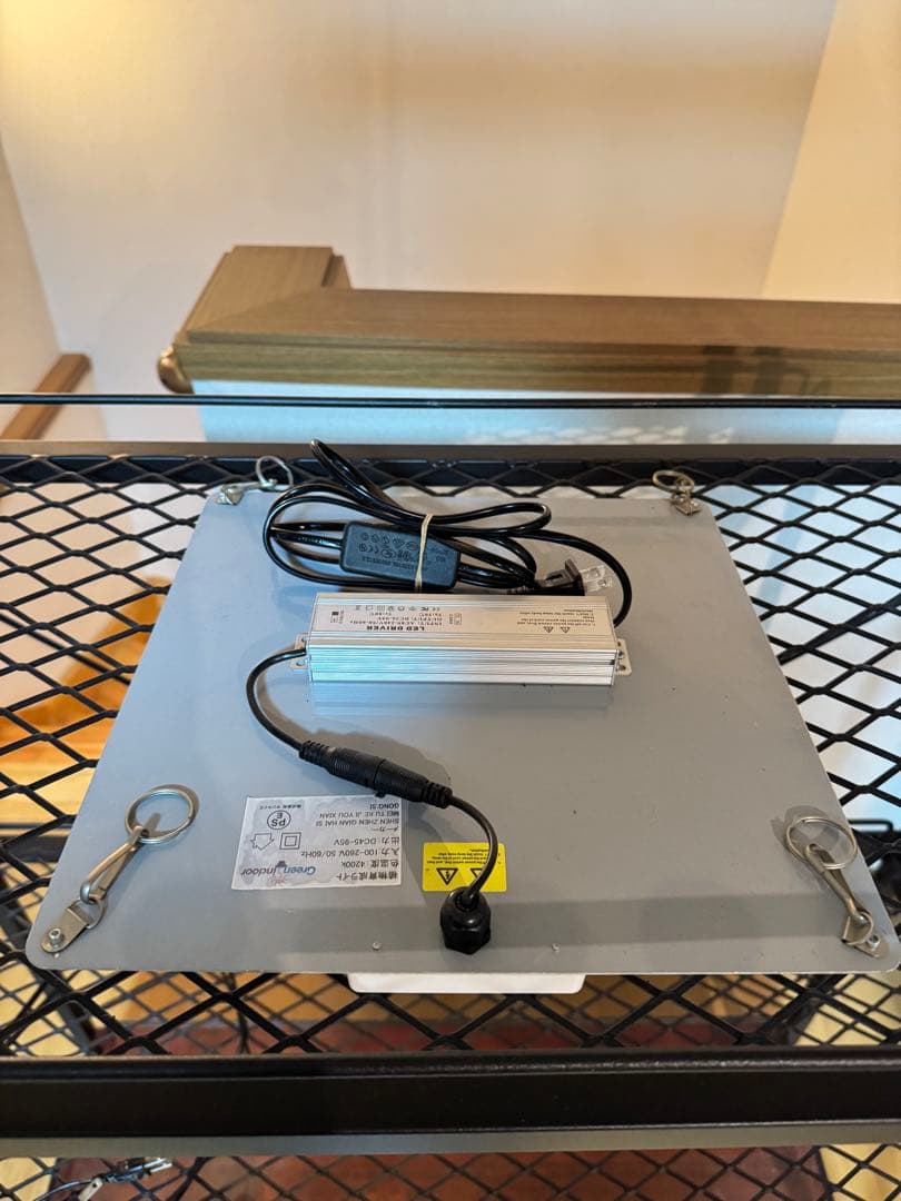 アイアンシェルフ 植物棚 アガベ ライトレール、LEDパネル、サーキュレーター付