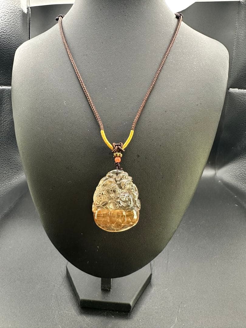 ルチルネックレス　ドラゴン彫刻