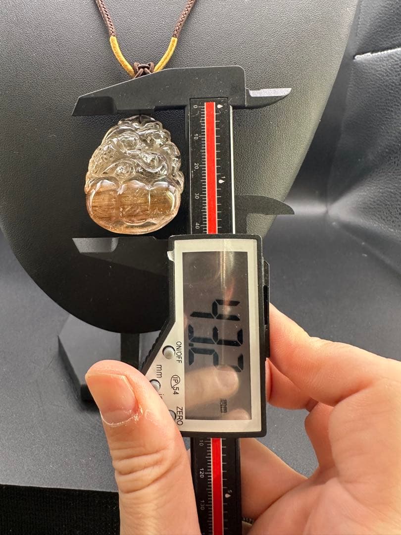 ルチルネックレス　ドラゴン彫刻