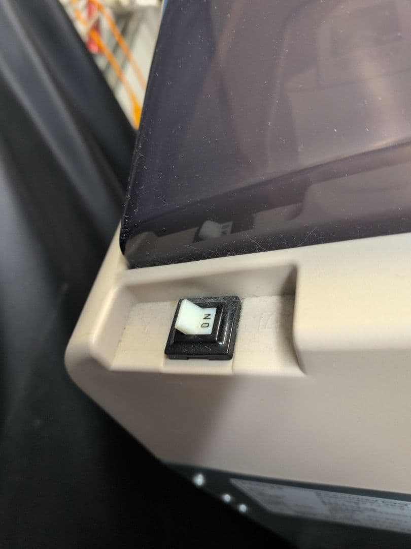 IHIシバウラ スリッパ殺菌ディスペンサー 紫外線殺菌灯 M2904