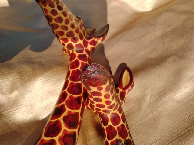 高身長　63cm　キリン　2頭　一刀彫　一つの木材　迫力