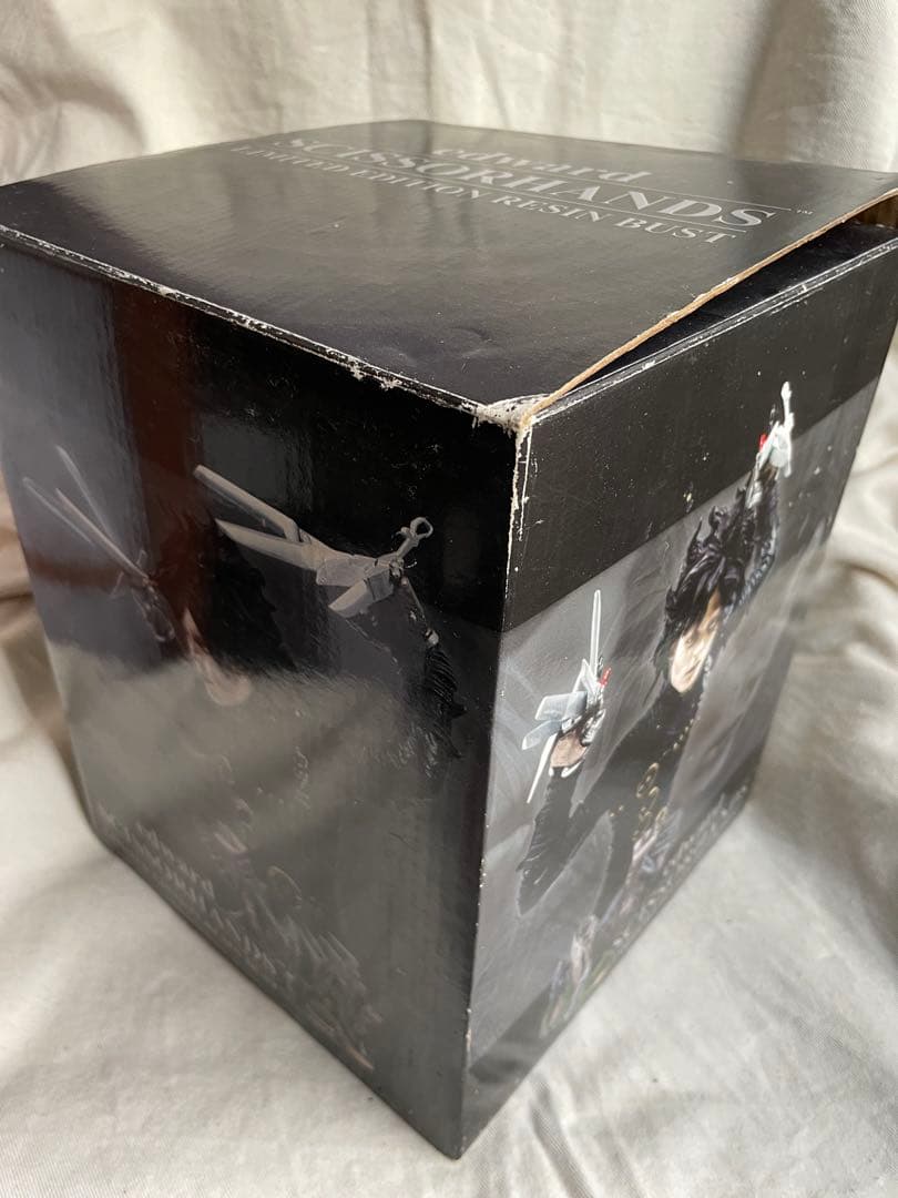 シザーハンズ ジョニーデップ ウィノナライダー クリスマス statue