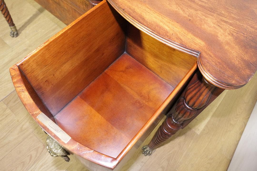 イギリス★アンティーク★サイドボード★ライオン★ラグジュアリー★