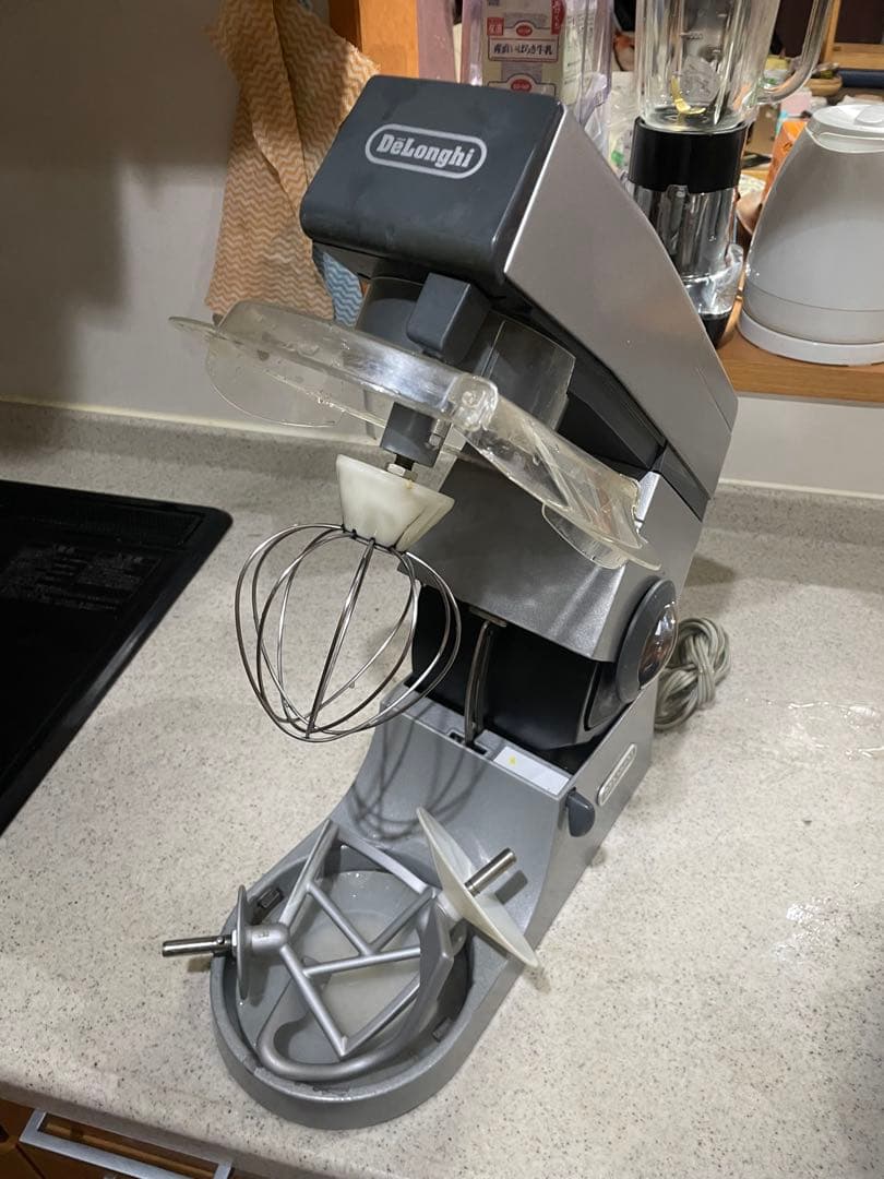 DeLonghi KM4000 シルバー キッチンミキサー
