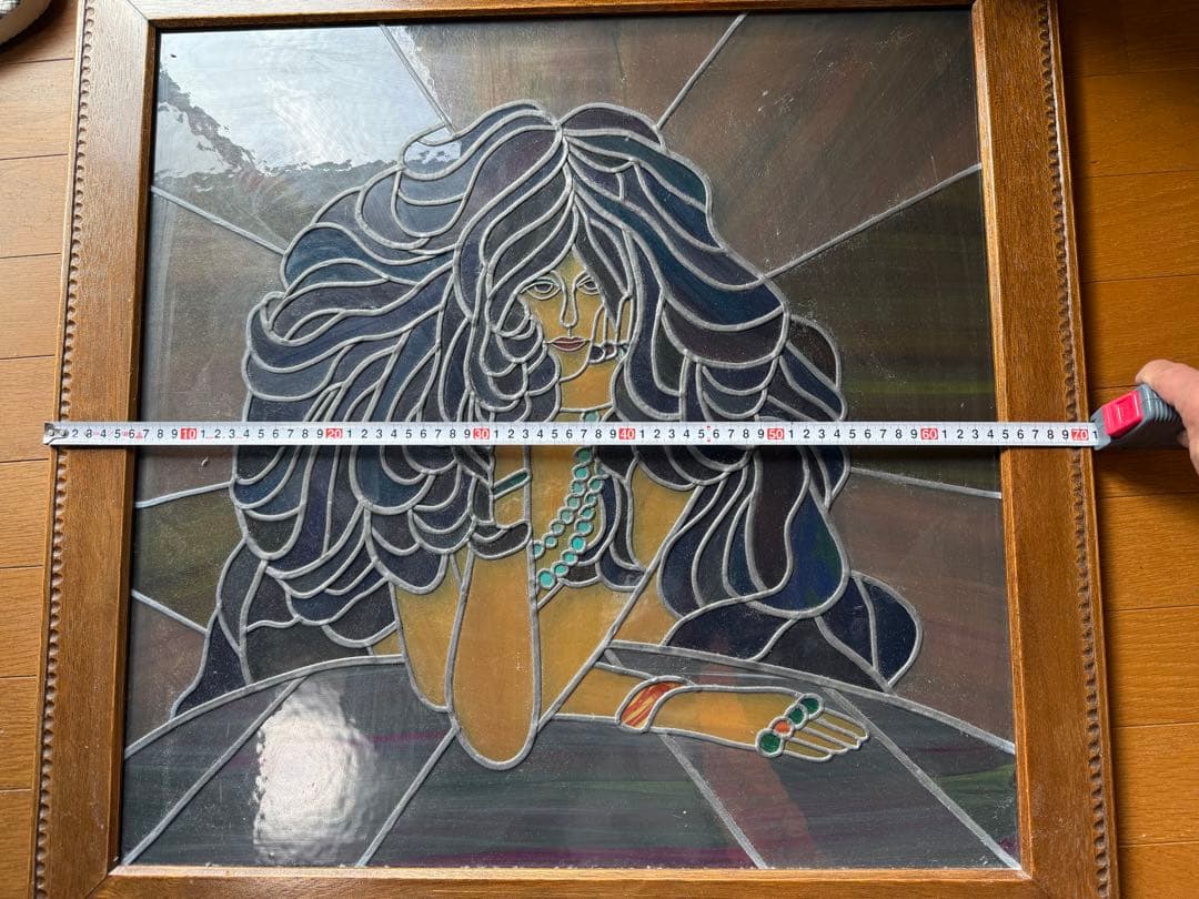 ステンドグラス窓枠　女性の肖像画 約70cm