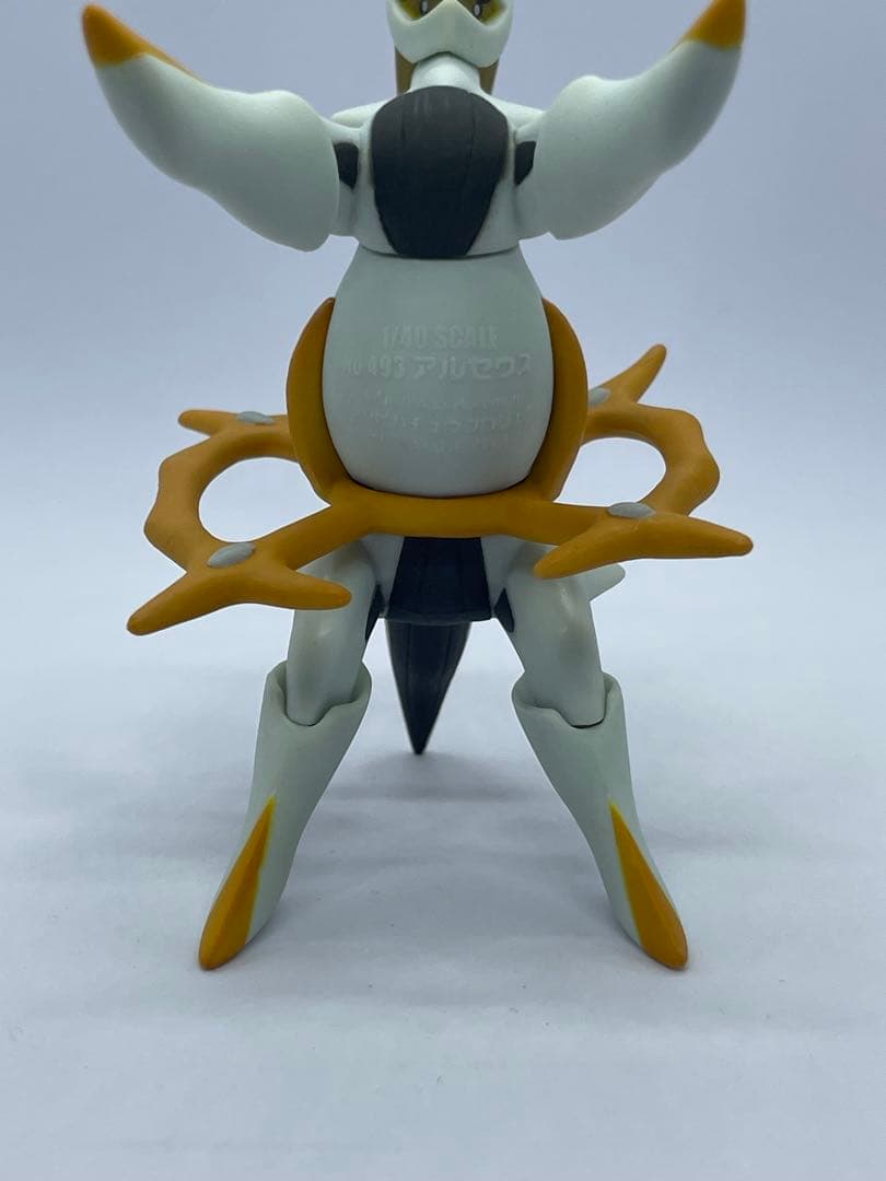 希少】立体ポケモン図鑑 アルセウス(じめんタイプ) - メルカリ