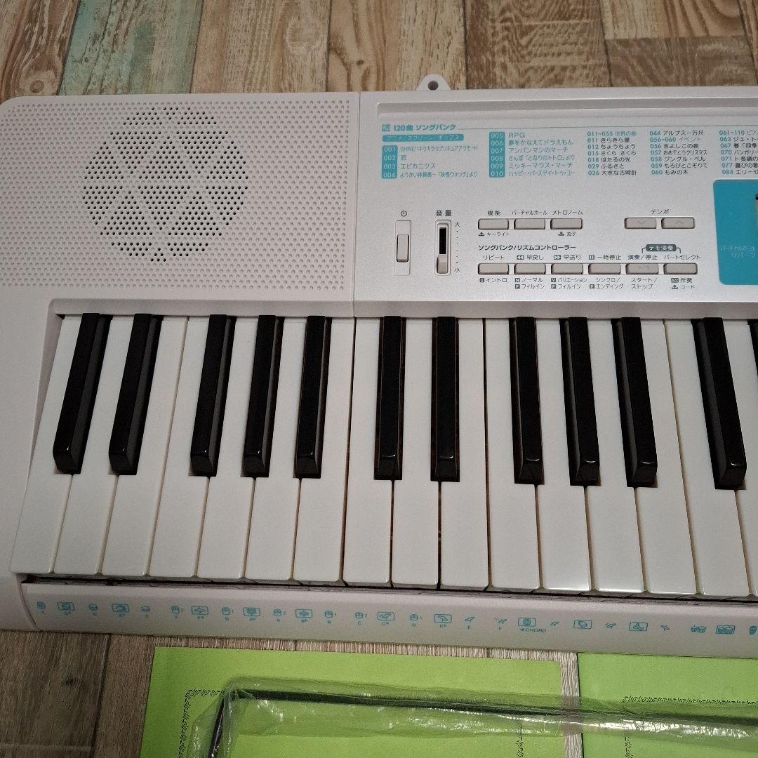 【美品】CASIOカシオ 光ナビゲーションキーボード LK-128 61鍵