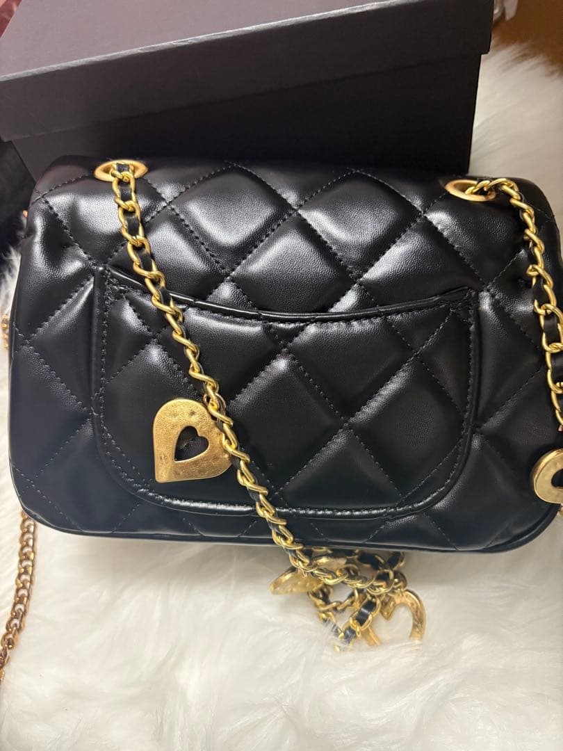 【新品】CHANEL ブラック キルティングバッグ