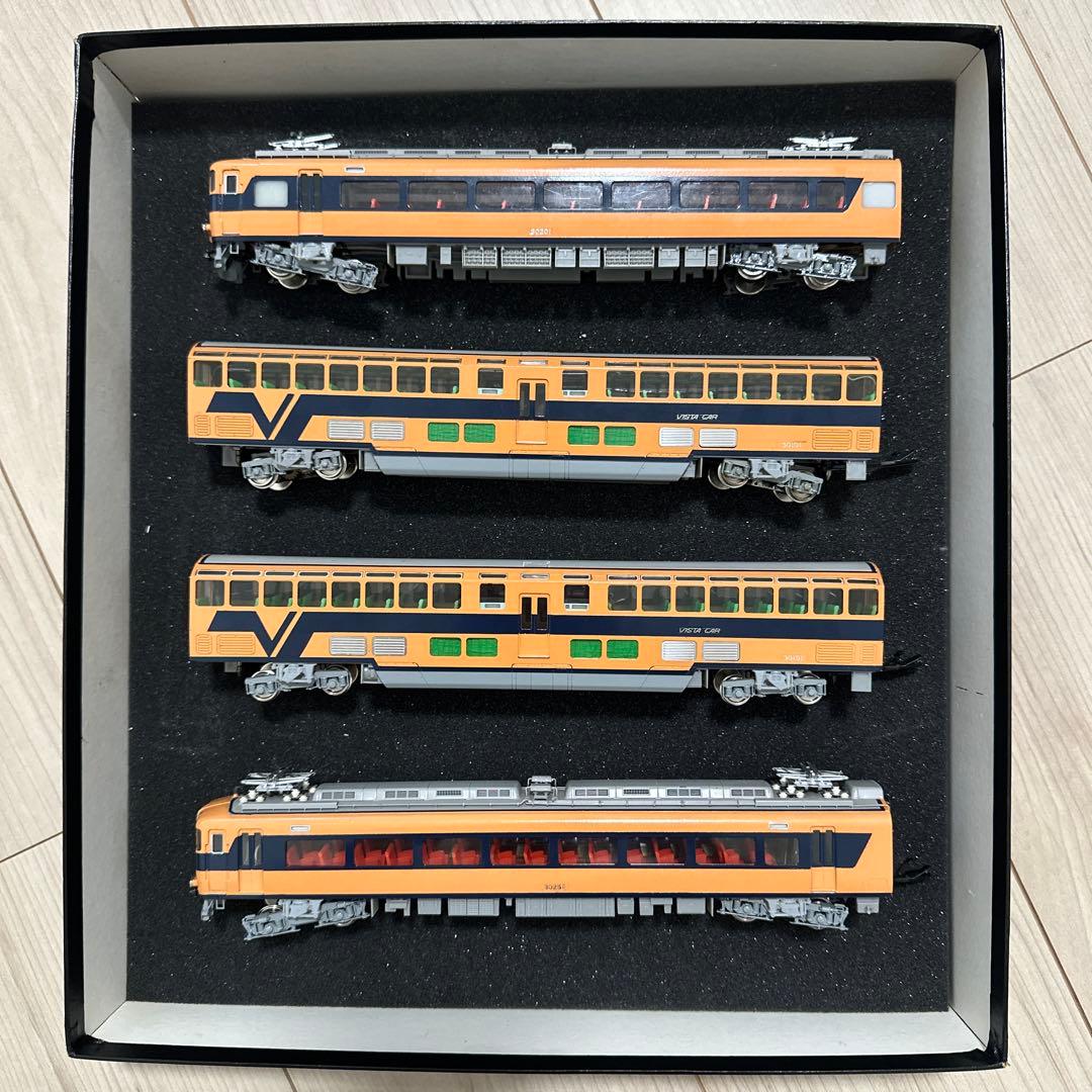 HOゲージ KATSUMI近鉄特急30000系ビスタカー 4輌固定編成 完成品