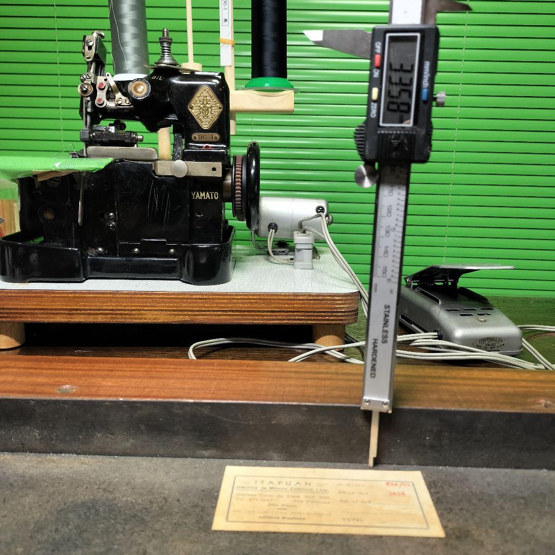 希少【ブラジル製】ヴィンテージ天板本革鋲打ち61×61×5cmセンターテーブル