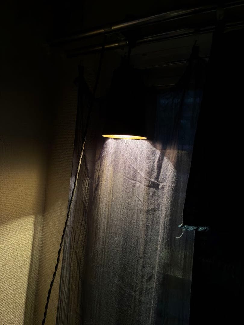 はいいろオオカミ+花屋西別府商店　真鍮のランプ　古道具