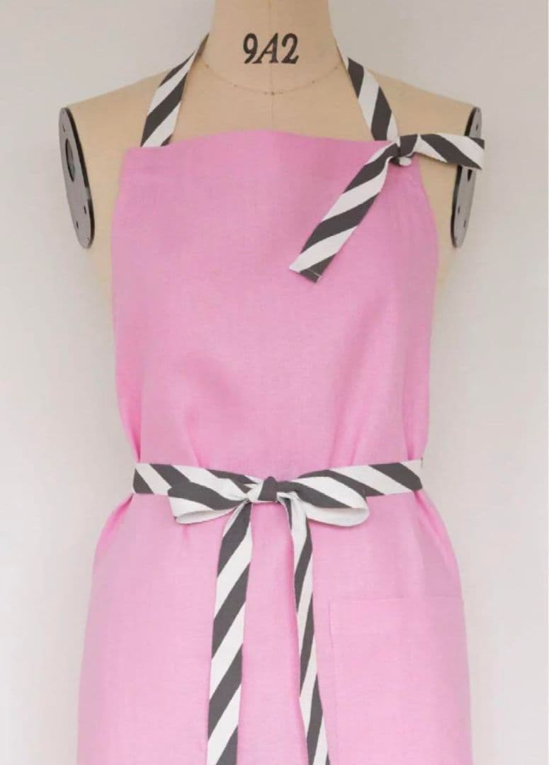 新品・未使用】タキマキエプロン ベビーピンク - メルカリ