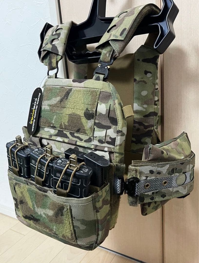 高品質レプ　新品　FCPC V5 プレキャリ　バックパネル　カンガルーポーチ