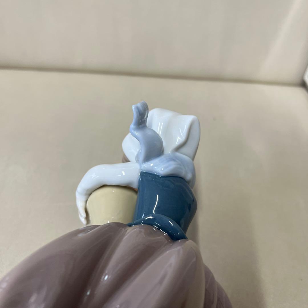 リヤドロ LLADRO磁器人形「Spring is Here(春が来た)」