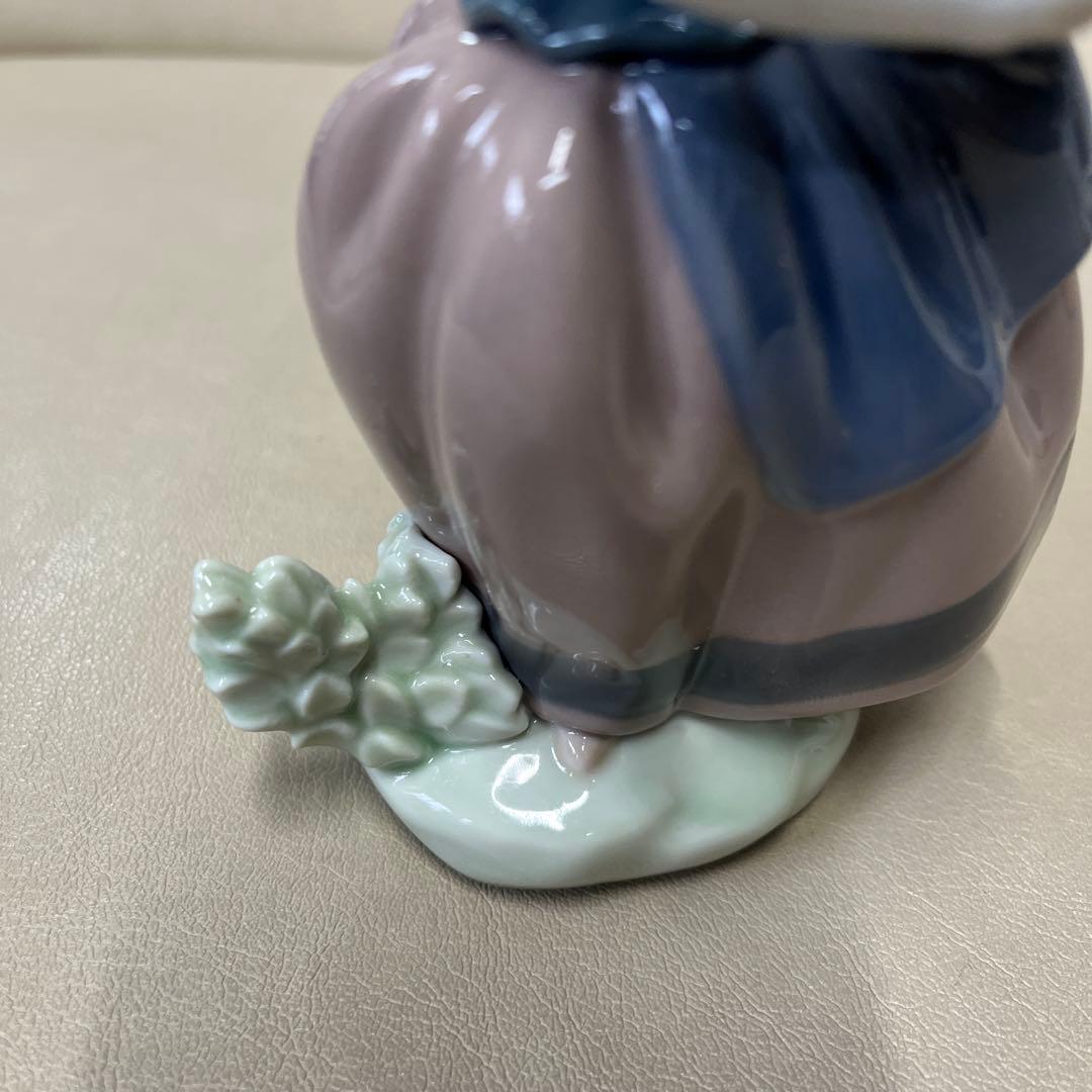 リヤドロ LLADRO磁器人形「Spring is Here(春が来た)」