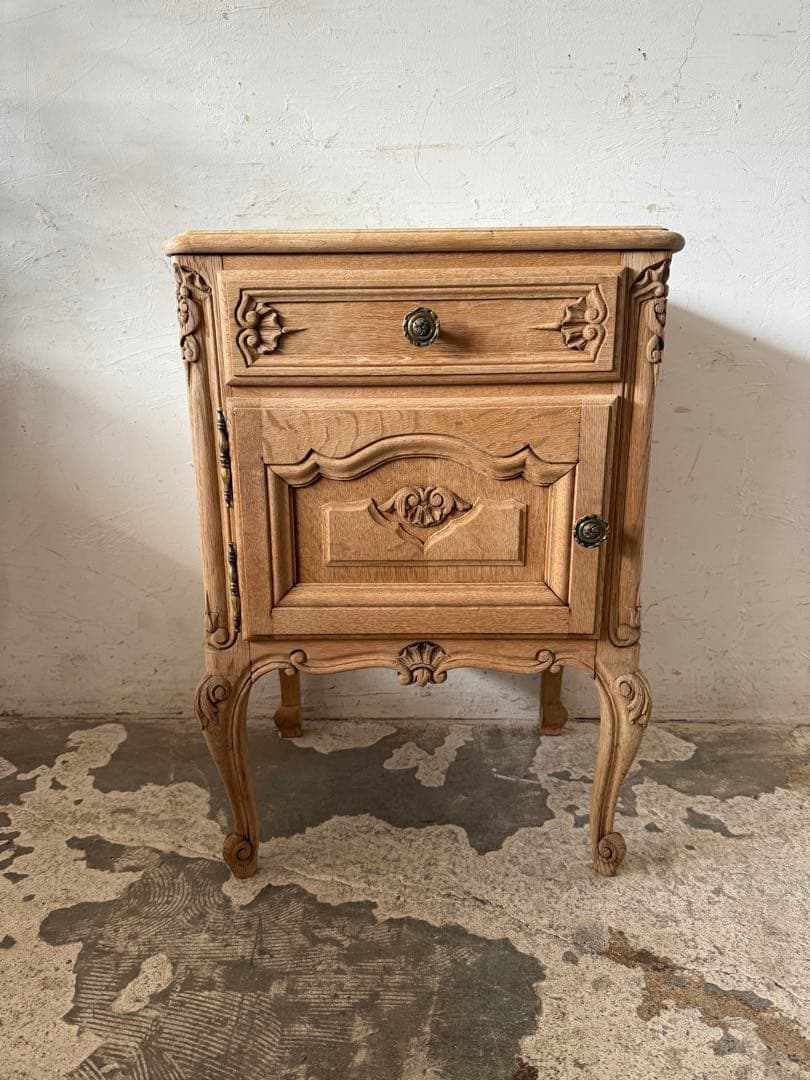 ビンテージ ベッドサイドドロワーキャビネット　ベッドサイドテーブル 剥離