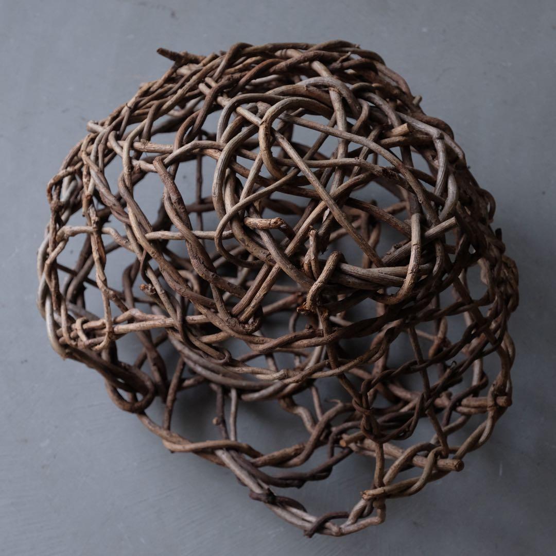 蔓のカゴ　籠 篭 バスケット プランター 照明 猫ちぐら オブジェ レトロ