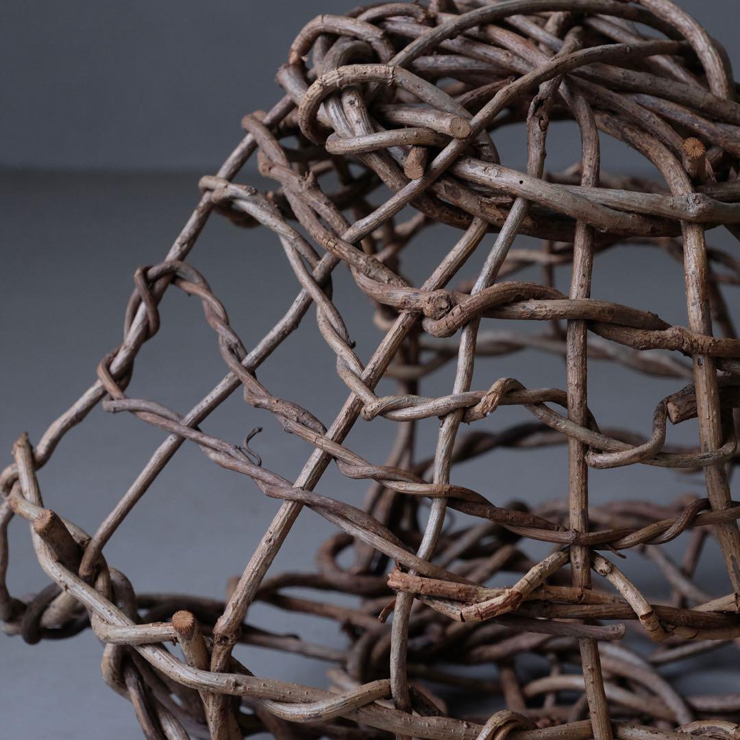 蔓のカゴ　籠 篭 バスケット プランター 照明 猫ちぐら オブジェ レトロ