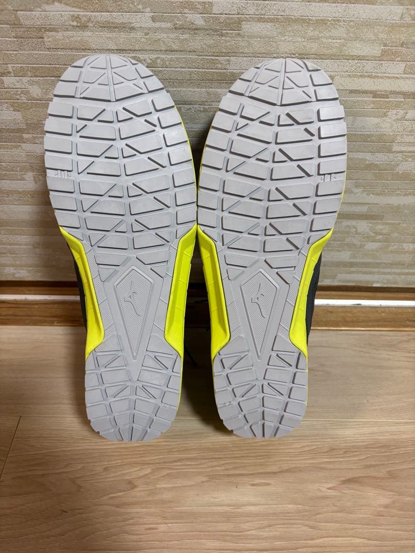 未使用　Mizuno 安全靴 ALMIGHTY AS15L グレー/イエロー