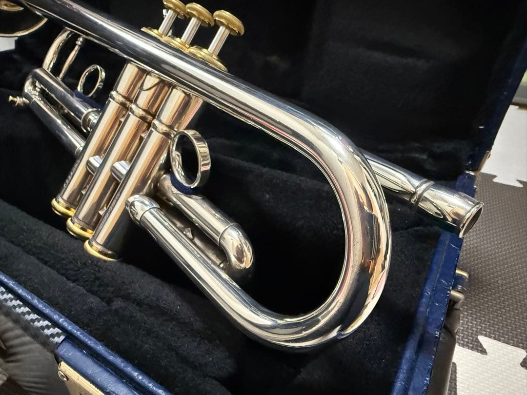 写真追加しました♪ 《選定品》ストンビ　Ｂ♭ トランペット　アンドレ・アンリ