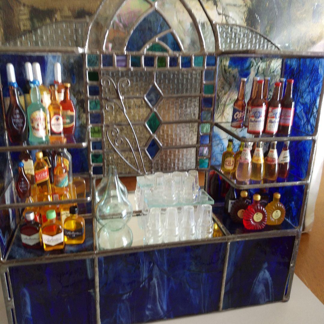 背景、ドールハウス　ミニチュアレトロバー