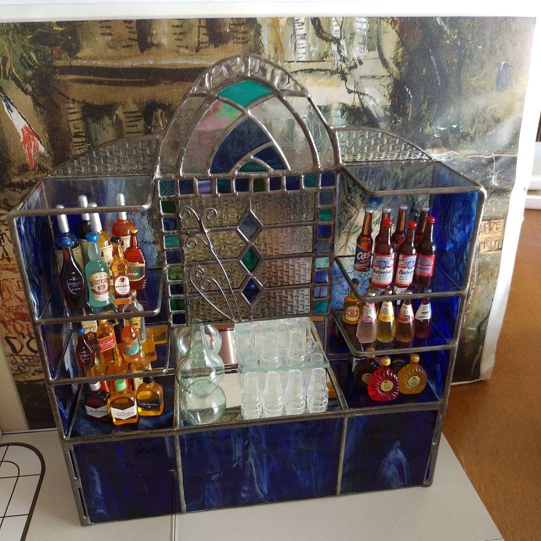 背景、ドールハウス　ミニチュアレトロバー