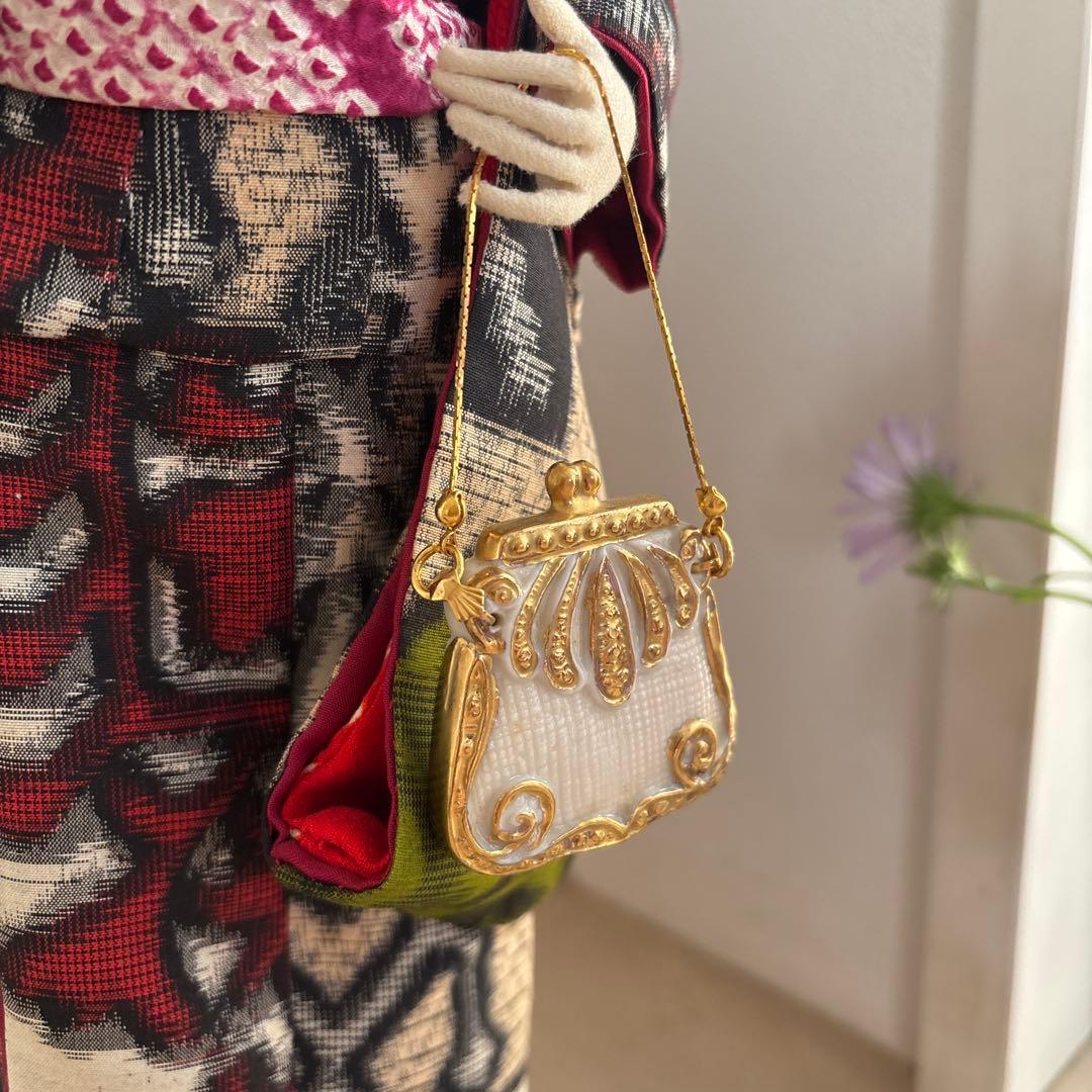 多色着物の人形 スタンド付き