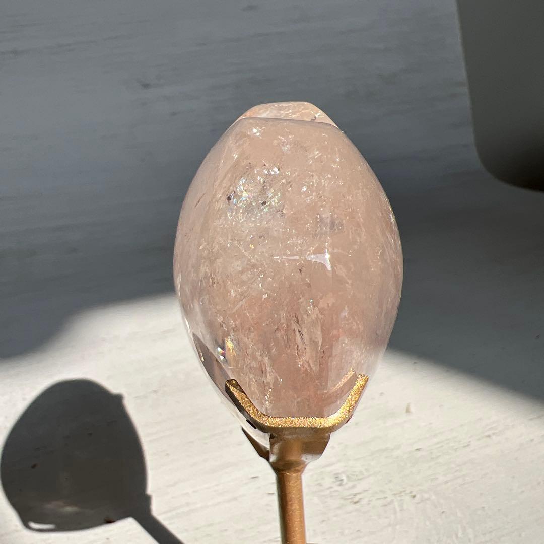 天然石　ピンクアクォーツ　ぷっくりハート　台座付き