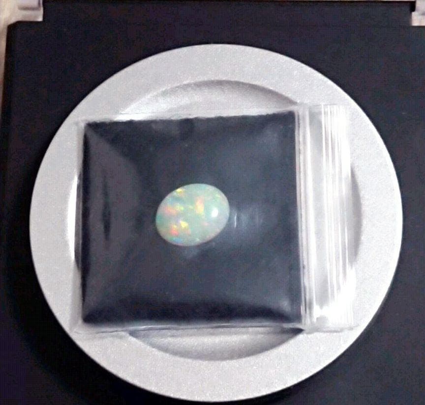 天然オパール 1.26CT ソーティング付き