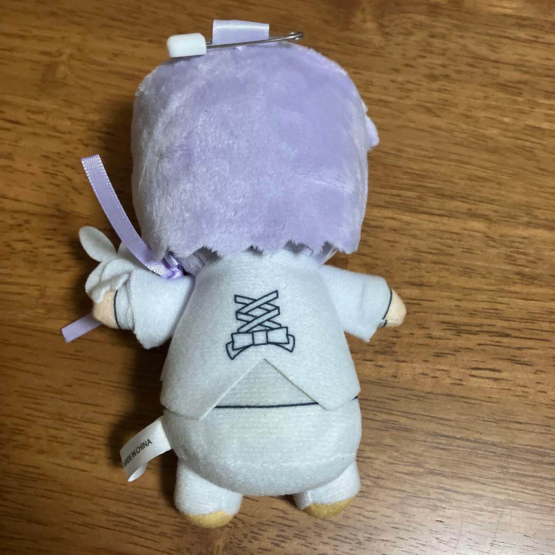 いれいす 3周年記念 ぬいぐるみバッジ(初兎) - メルカリ