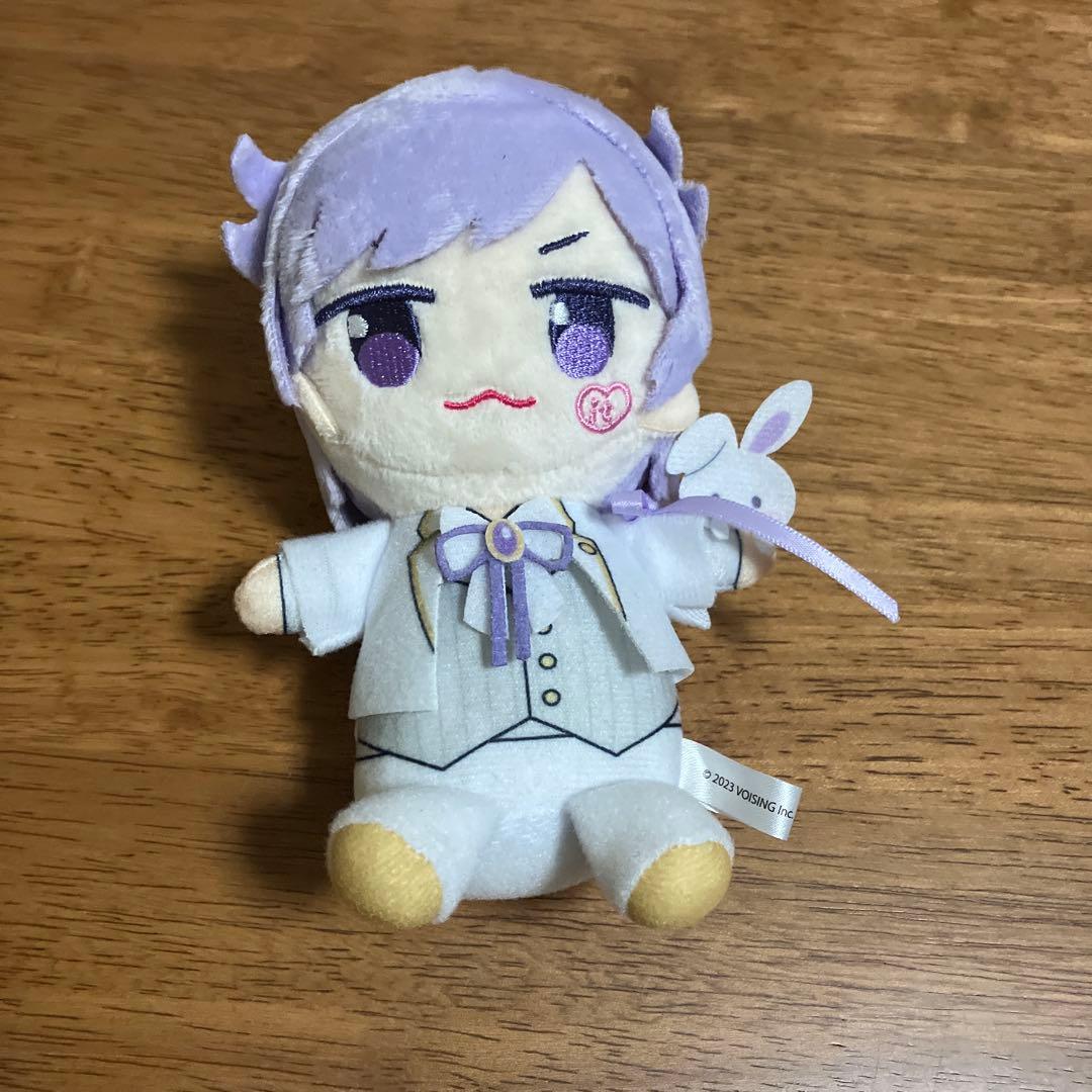 いれいす 3周年記念 ぬいぐるみバッジ(初兎) - メルカリ