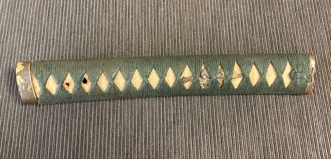 刀装具　大刀用柄前　柳生傘透かし鉄鍔　葵図目貫(江戸時代)