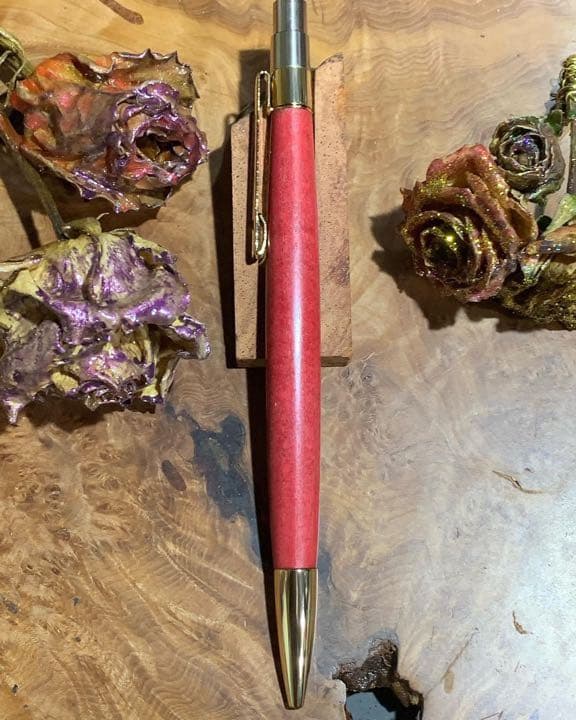 ノック式ピンクアイボリーボールペン