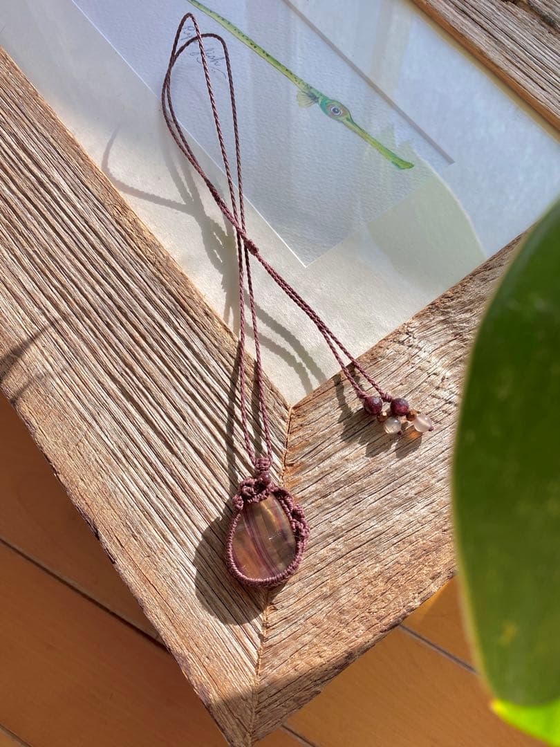 ジーニアス＊フローライト天然石マクラメネックレス/日々のお守りアクセサリー