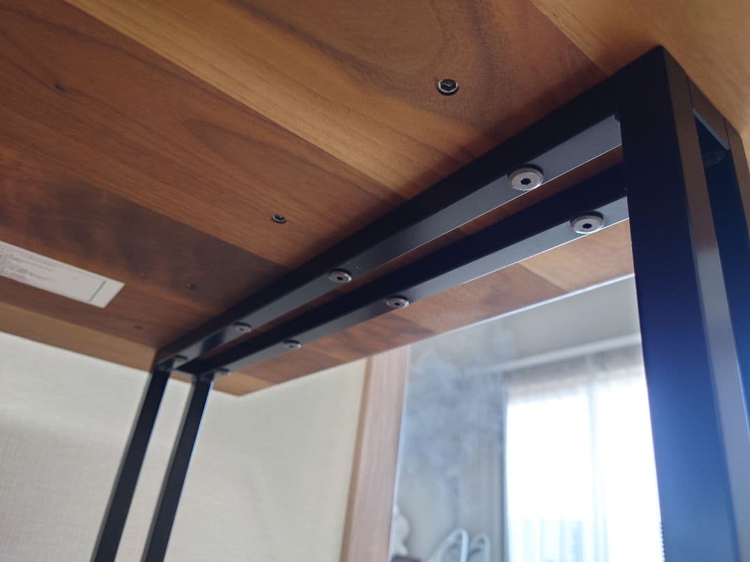 オーキタ家具　木製　ダイニングテーブ　ウォルナット　１枚板　ブラウン