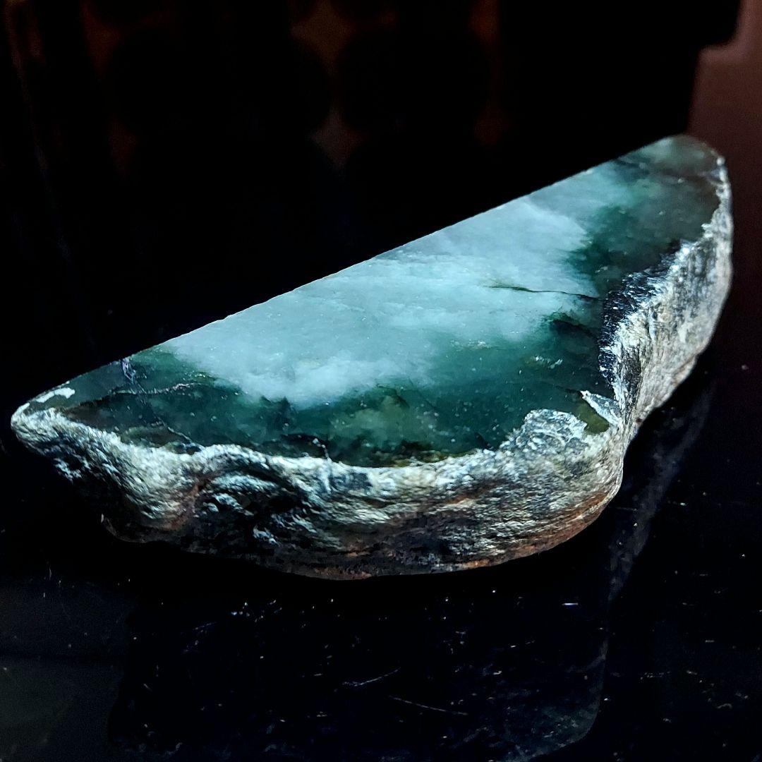 渋かっこいい模様に迫力の大きさの JADEITE 本翡翠 原石 2面磨き453