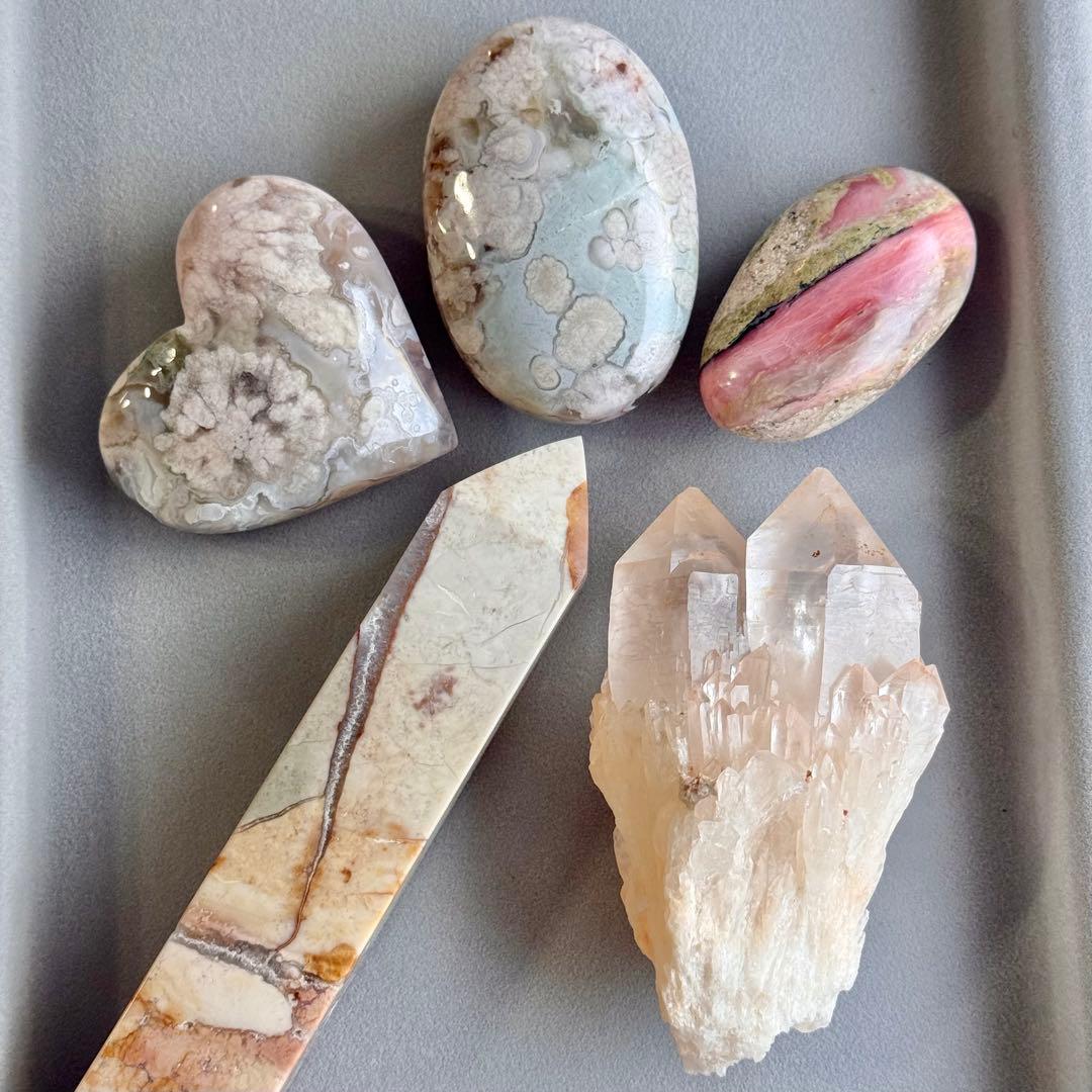 ピンクキャンドルクォーツ　原石　マダガスカル産　天然石