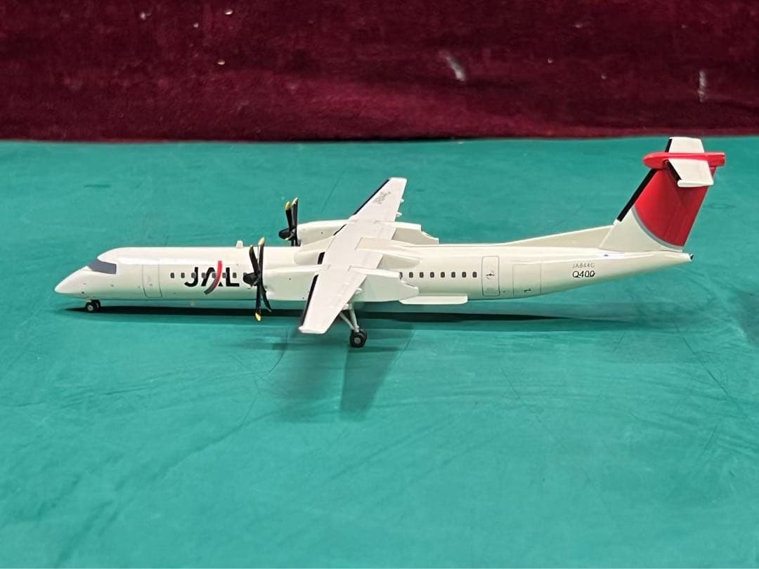 JAL Q400 1:200 モデル JA844C ヘリコプター - メルカリ