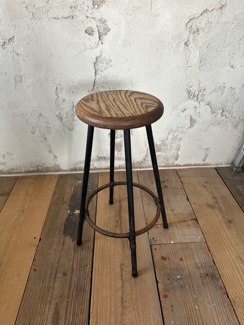 オーク無垢材 × スチール脚｜リメイク丸椅子｜ヴィンテージ風・北欧インテリア