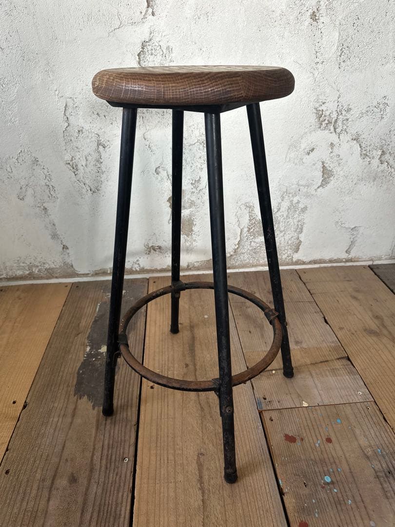 オーク無垢材 × スチール脚｜リメイク丸椅子｜ヴィンテージ風・北欧インテリア