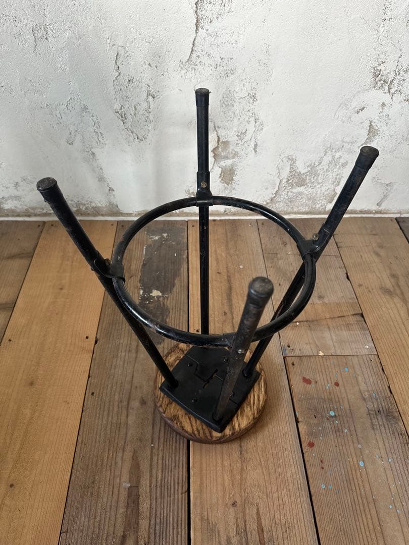 オーク無垢材 × スチール脚｜リメイク丸椅子｜ヴィンテージ風・北欧インテリア