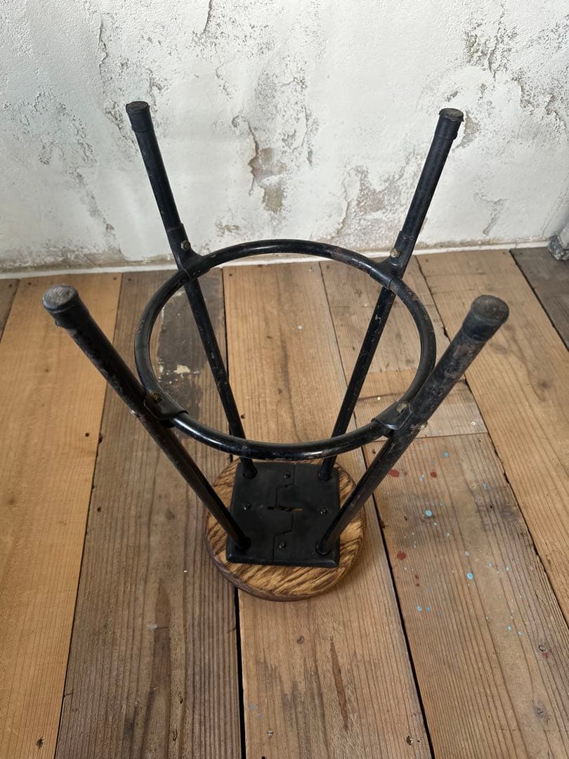 オーク無垢材 × スチール脚｜リメイク丸椅子｜ヴィンテージ風・北欧インテリア