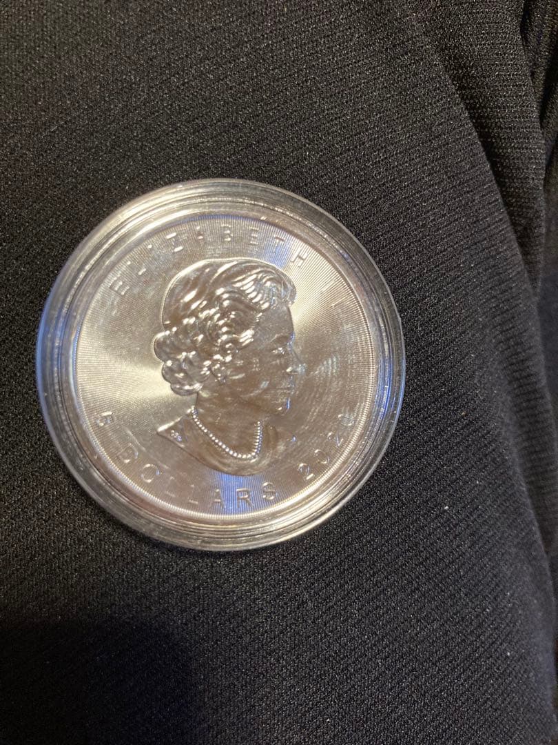 最終値下げ❗️2020年発行のカナダ1オンスメイプルリーフ銀貨 - メルカリ