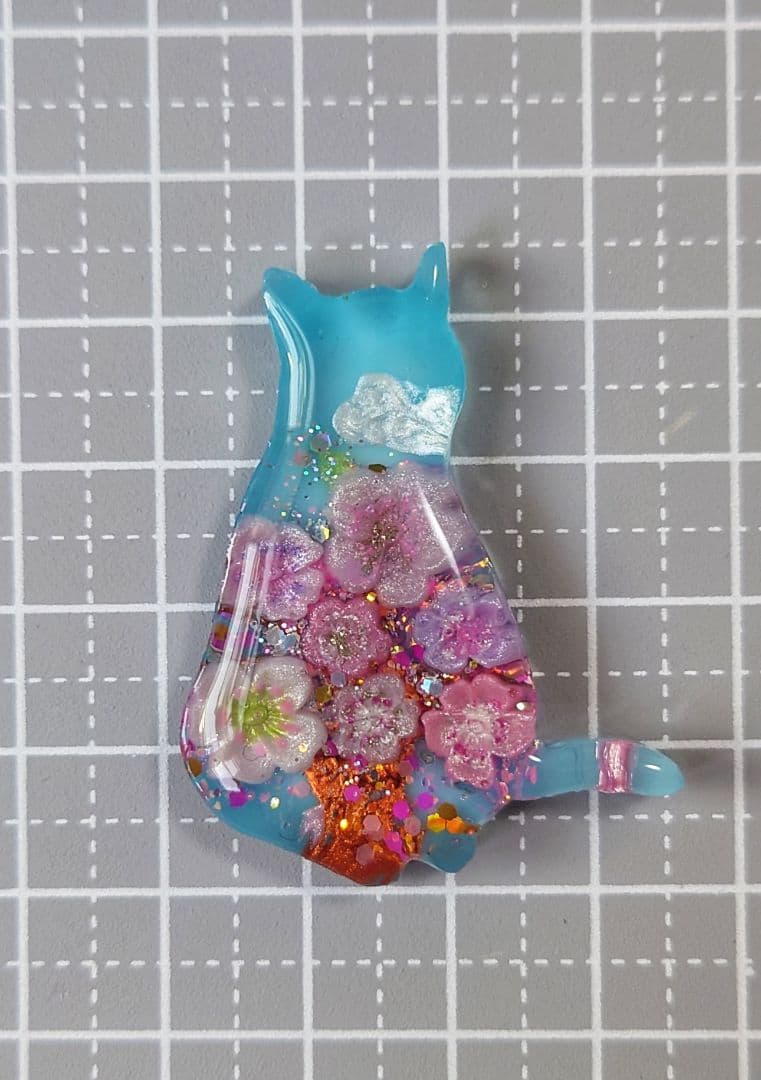 レジン 猫 ヘアゴム ブローチ ポニーフック No.552 - メルカリ