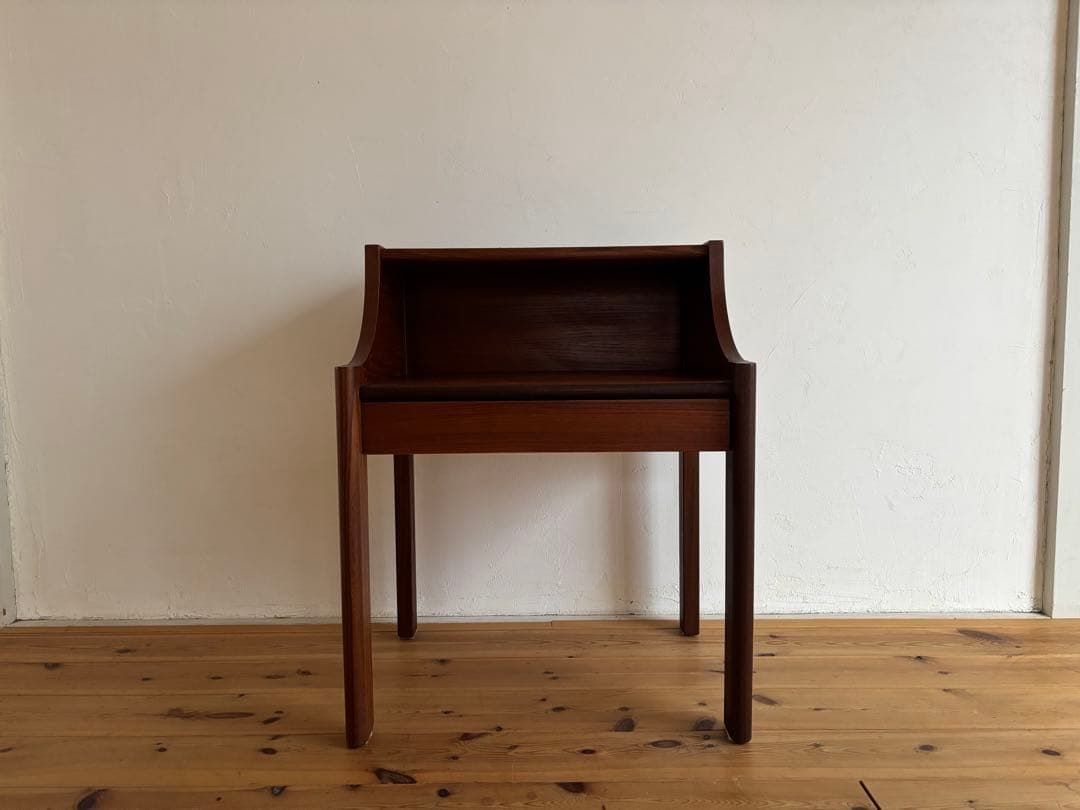 北欧ヴィンテージ　デンマーク　チーク　キャビネット